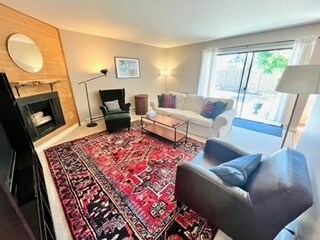 Building Photo - 6745 SW Scholls Ferry Rd