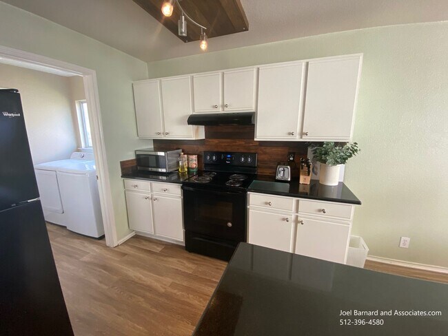 Building Photo - Available July 6: Very Clean, Well Maintai...