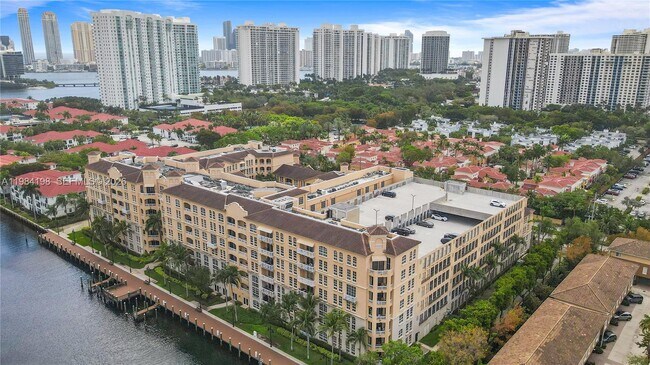 Building Photo - 3001 NE 185th St