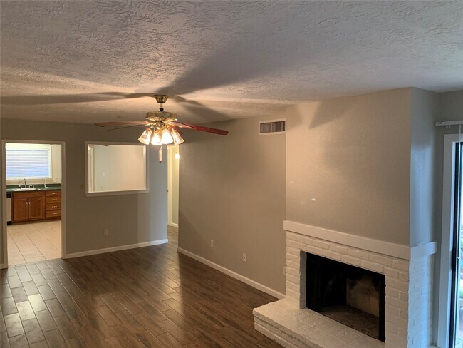 Building Photo - 6401 Deihl Rd