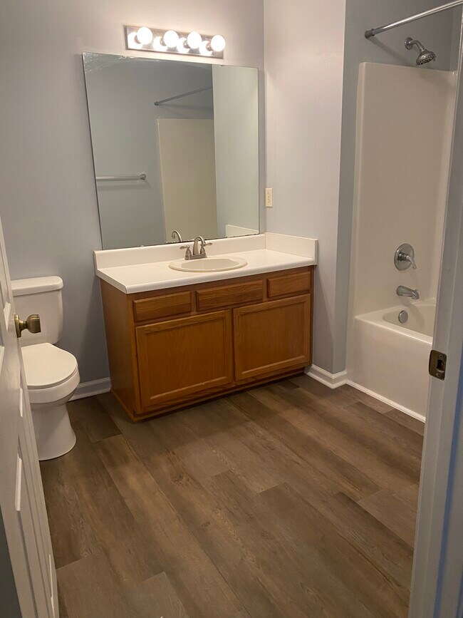 Building Photo - 802 Moultrie Ct