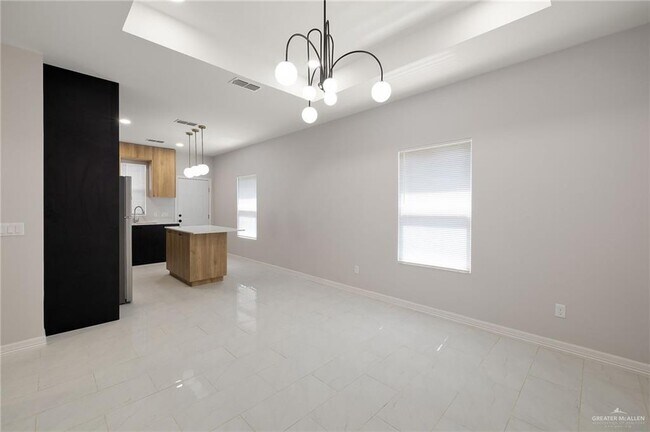 Building Photo - 4601 Larkspur Ave