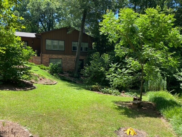 Front Yard Sitting Area I - 862 Forest Ridge Dr W