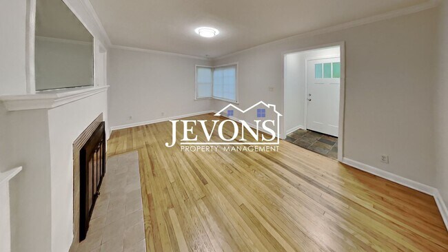 Building Photo - Beautiful single-family home in Seattle