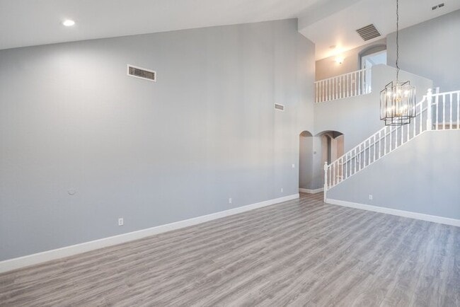 Building Photo - For Lease Beautifully Updated 4-bedroom, 2.5-Bathroom +Den, 1st Floor Office Gem, With a 2-car At...