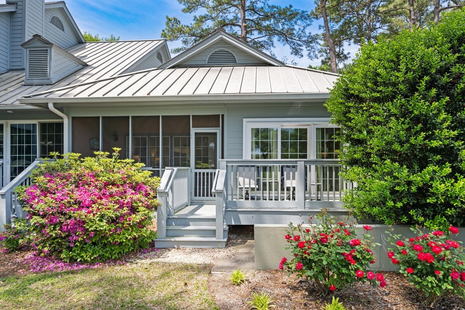 Building Photo - 235 Golden Bear Dr