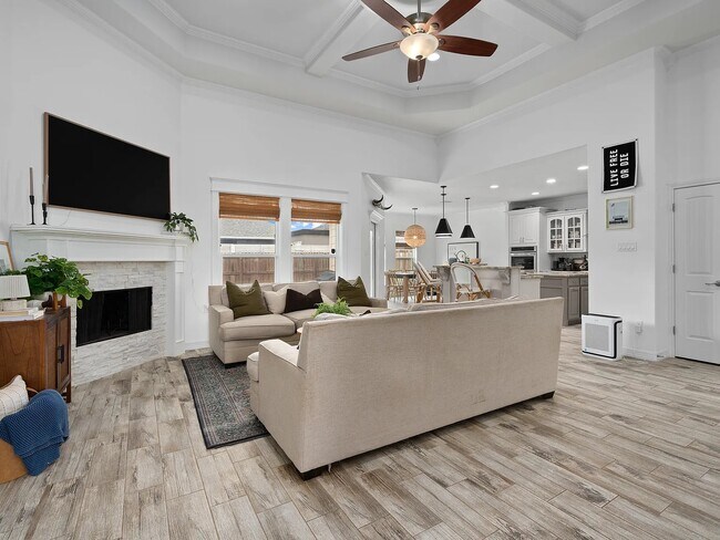 Building Photo - 15114 Barataria Dr