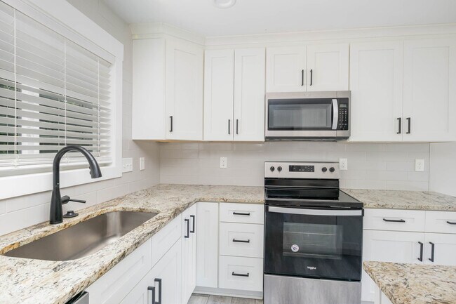 Building Photo - 312 Glenrock Dr