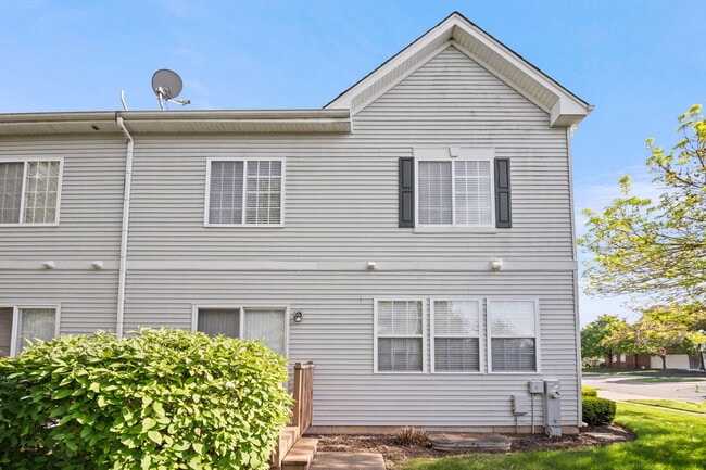 Building Photo - 6028 Canterbury Ln