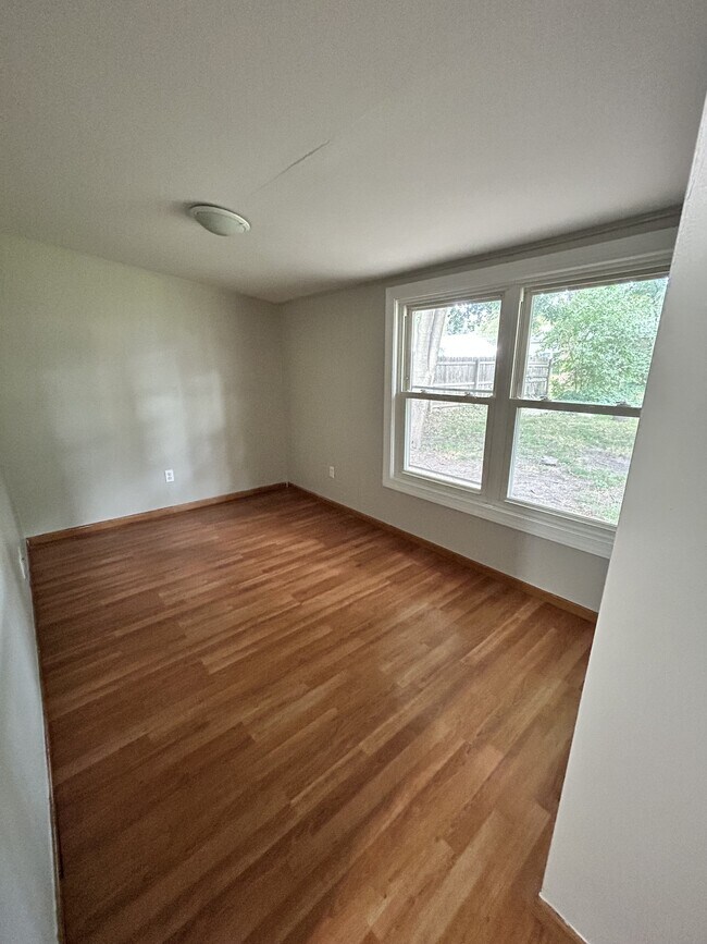 Building Photo - 2803 Willowpark Dr