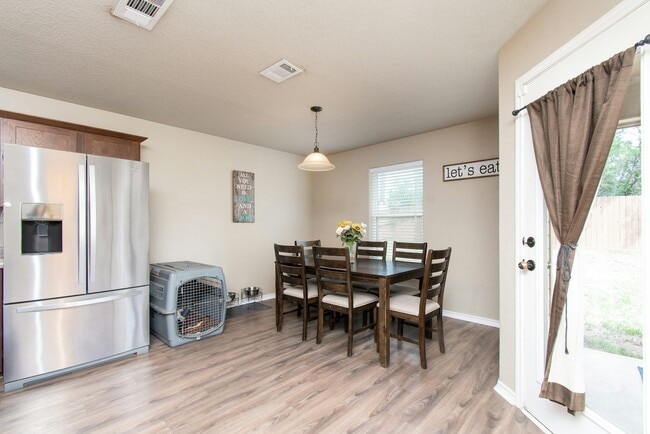 Building Photo - 6506 Castle Gap Dr