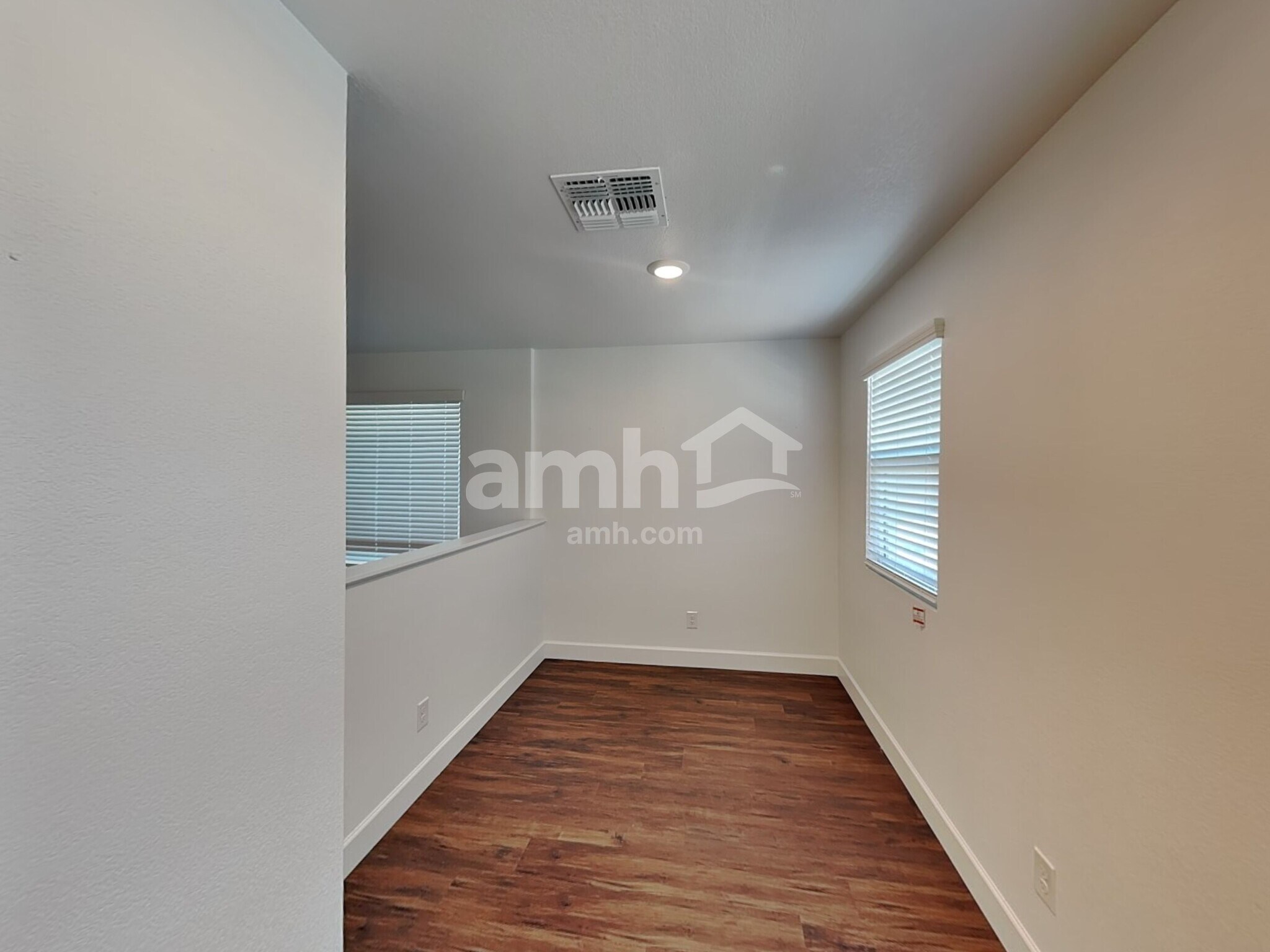 Building Photo - 8971 N 171st Dr