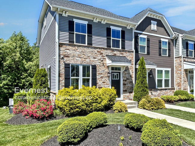 Primary Photo - 3934 Grove Point Dr
