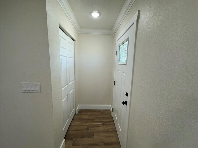 Building Photo - 6013 Fortune Pl