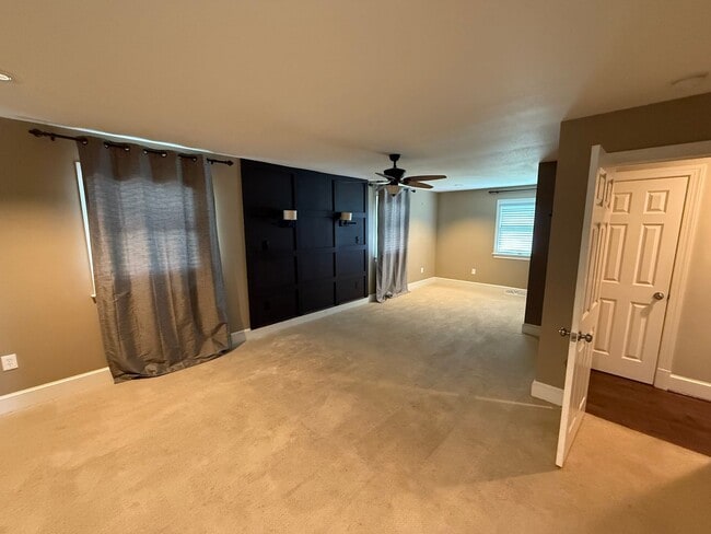 Building Photo - 7356 Woodville Ln