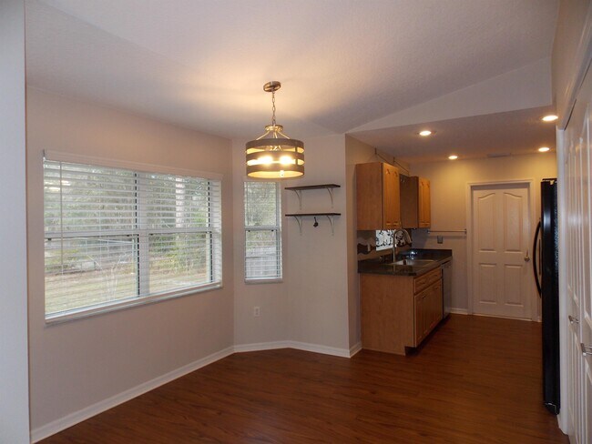 Building Photo - 7178 N Ireland Dr
