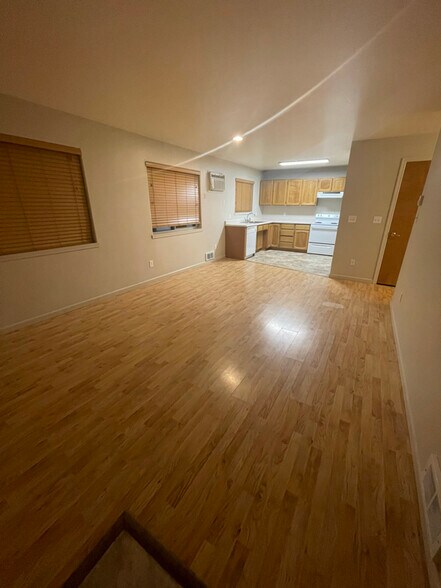 Primary Photo - 6787 Badger St