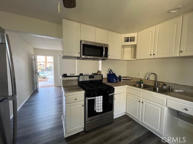 Building Photo - 45421 Sunset Ln