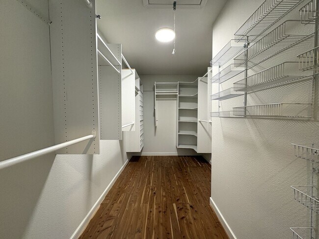 Building Photo - Beautifully Updated 4BD/2BA Single-Family Home in Palo Alto