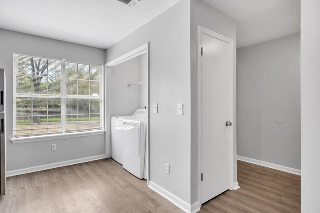 Building Photo - 700 Liberty St