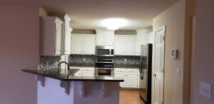 Building Photo - 3542 Beacon Dr