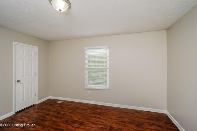 Building Photo - 5600 Windy Willow Dr