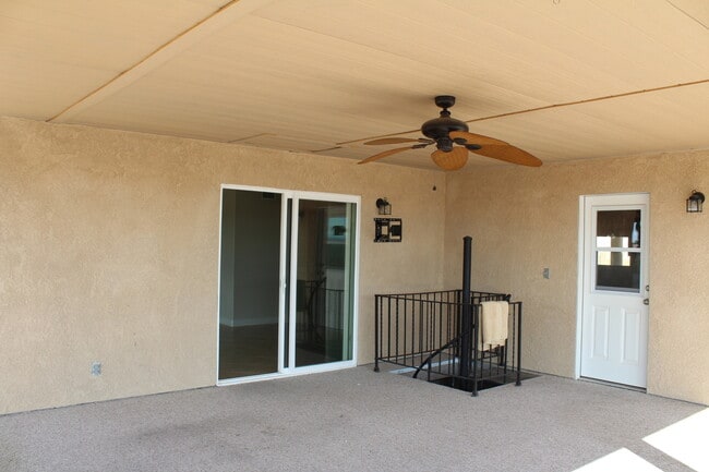 Building Photo - Remodeled 3 Bed 2 Bath Long Term Rental!