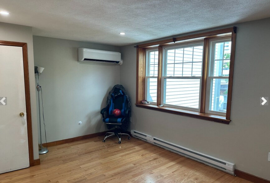 Building Photo - 14 Edgerly Pl