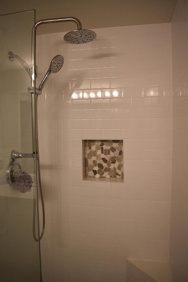 Building Photo - 3020 Alcazar Pl