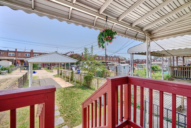 Building Photo - Spacious Townhome 3Bed/2Bath in Dundalk