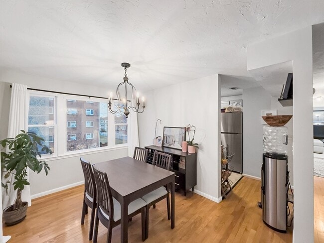Building Photo - 25 Rockland St