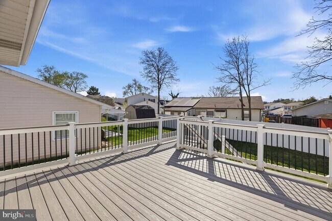 Building Photo - 7897 Pavilion Dr