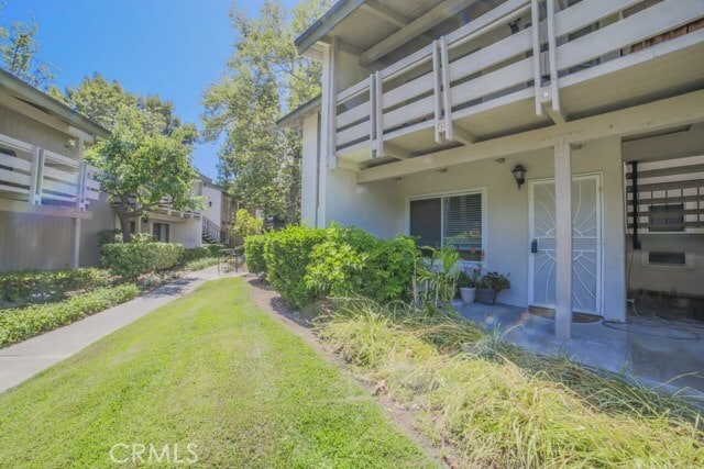 Building Photo - 23732 Hillhurst Dr