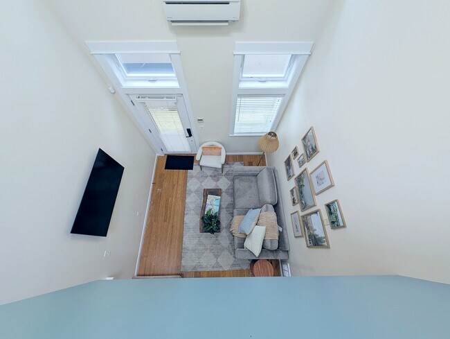 Building Photo - The Norm Appartments