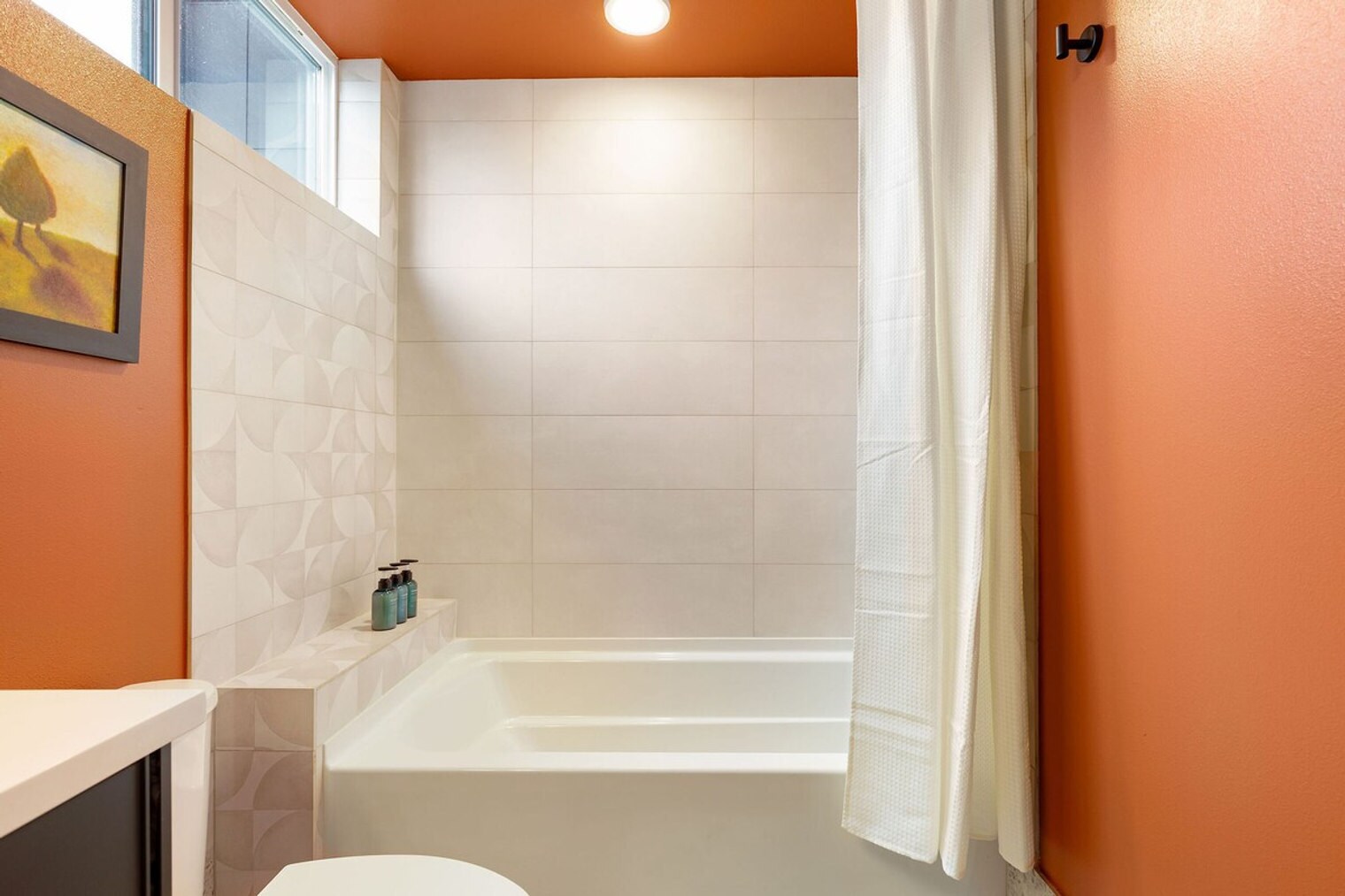 Building Photo - 905 17th Ave