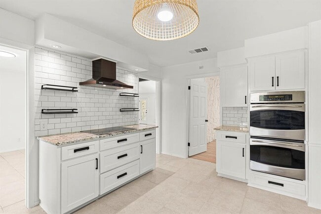 Building Photo - 2404 Coral Ridge Cir