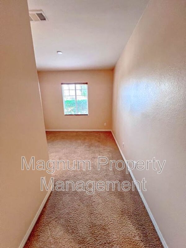 Building Photo - 31651 McCartney Dr