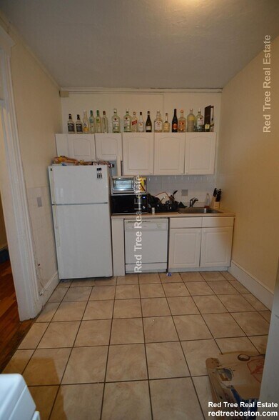 Building Photo - 74 Egmont St