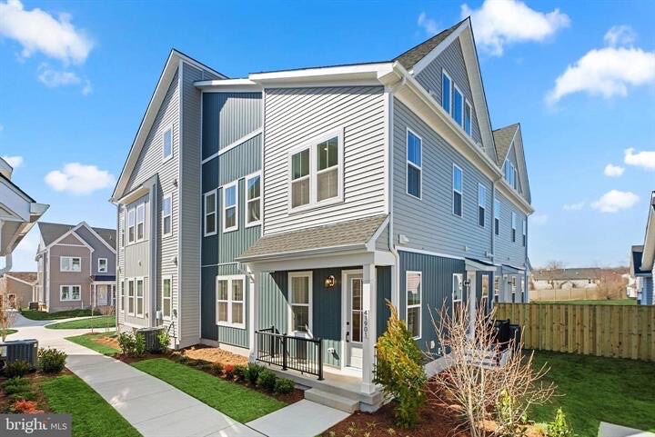 Building Photo - 41901 Hogan Forest Ter