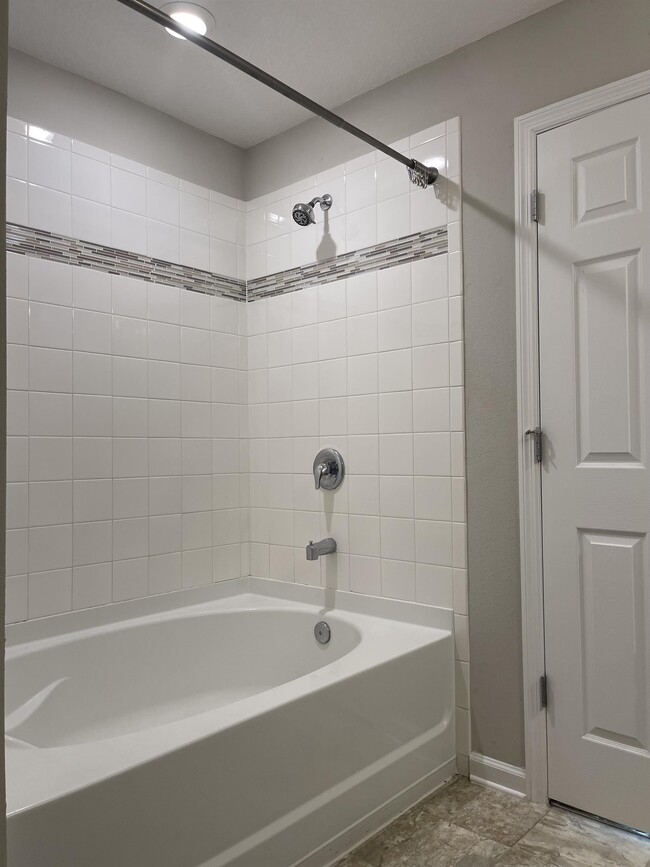 Building Photo - 805 Trellis Bay Dr