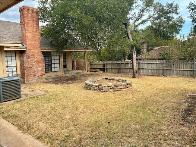 Building Photo - 1416 Sandy Creek Dr