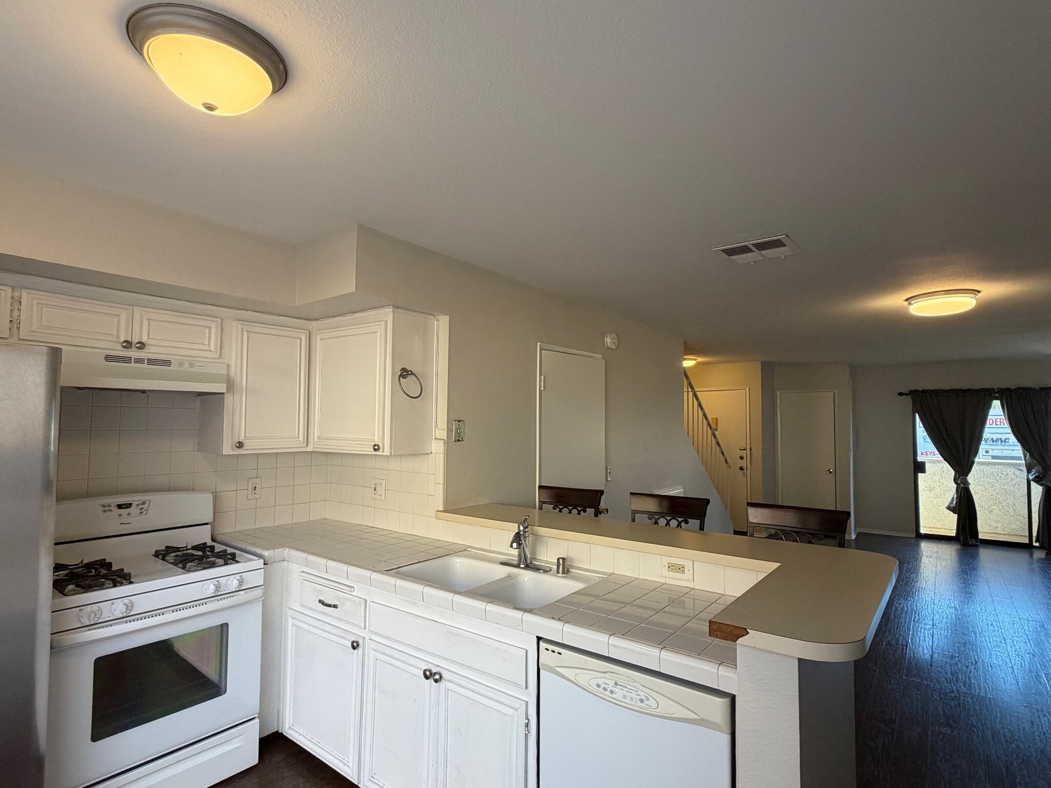 Building Photo - 7226 Jordan Ave