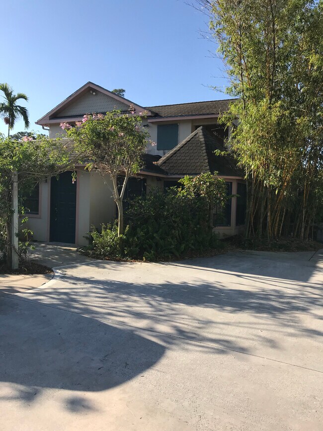 Building Photo - 4884 Bonanza Ct
