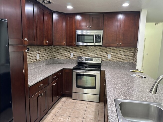 Building Photo - 22309 James Alan Cir