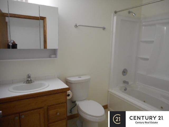 Building Photo - 4801 Hiland Dr