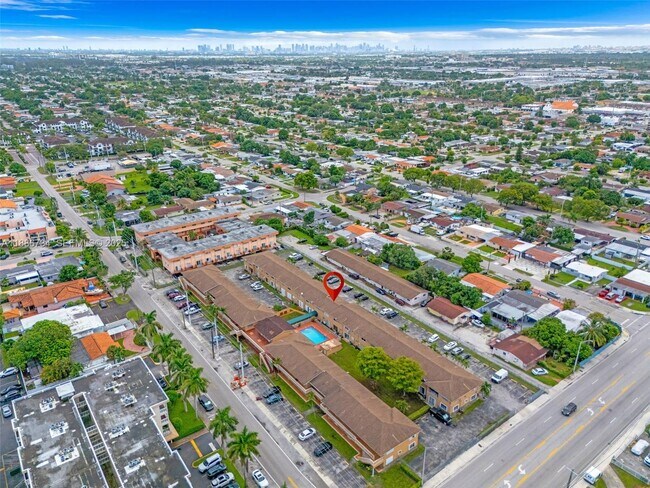 Building Photo - 1154 W 35th St