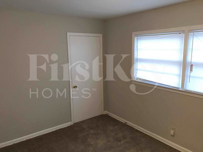 Building Photo - 1083 Richland Dr