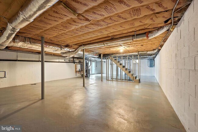 Building Photo - 439 S 8th Ave