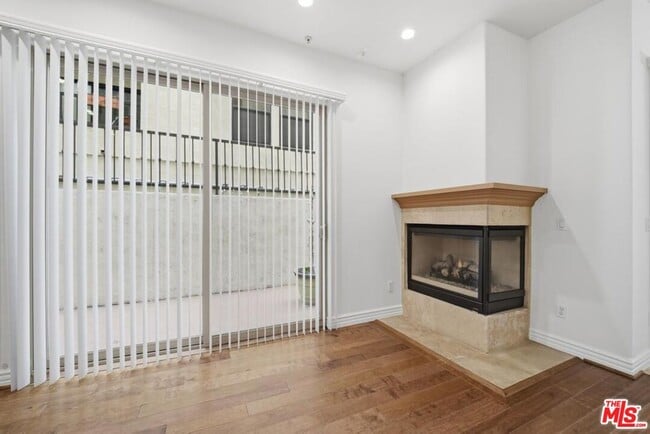 Building Photo - 10913 Whipple St