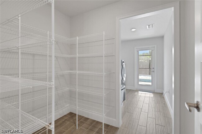 Building Photo - 2248 Bonn Ct